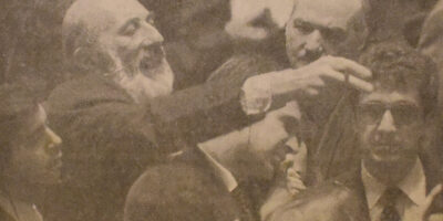 Alexis T. en rueda de bolsa | Artículo La Nación 1998